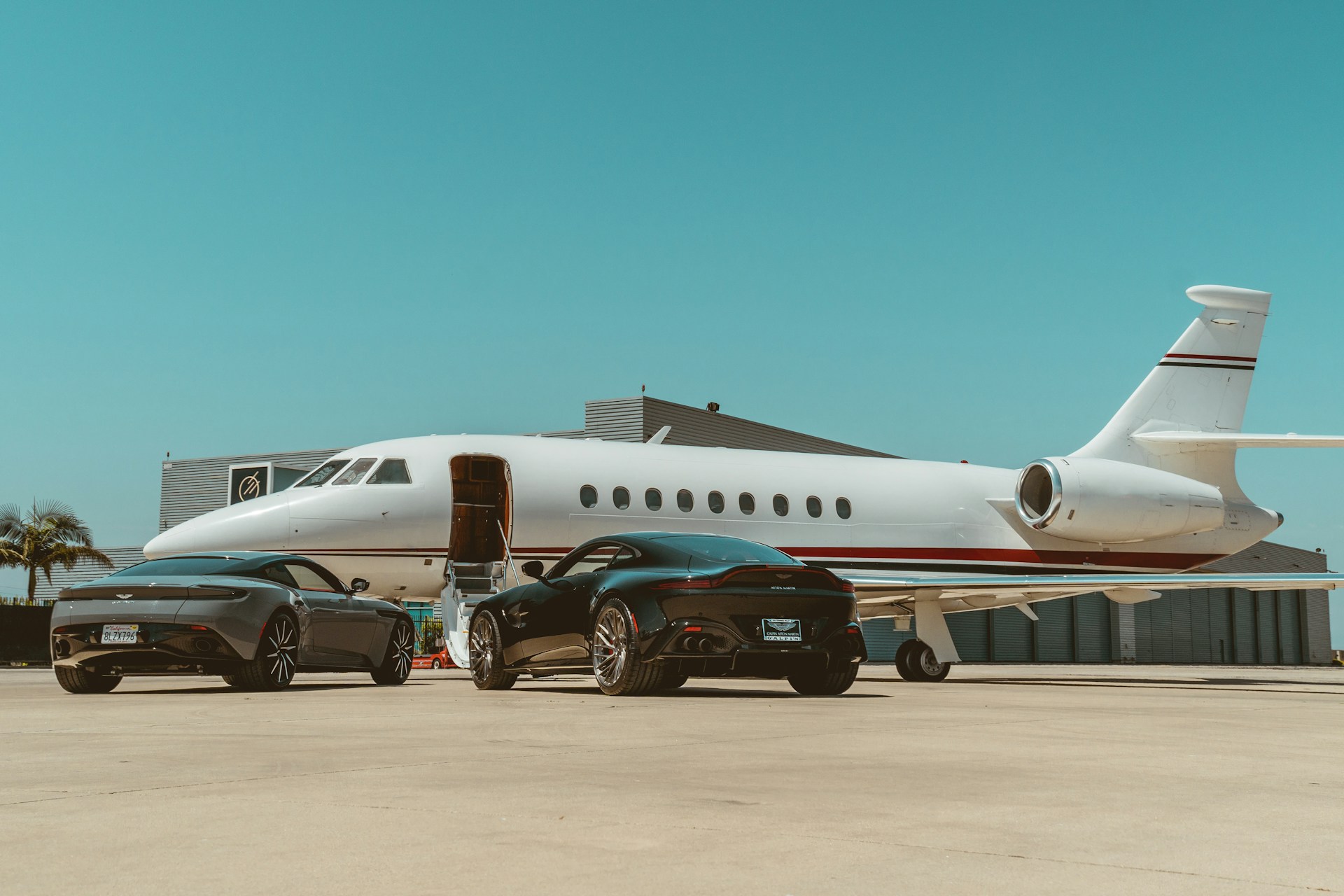 how to book a private jet